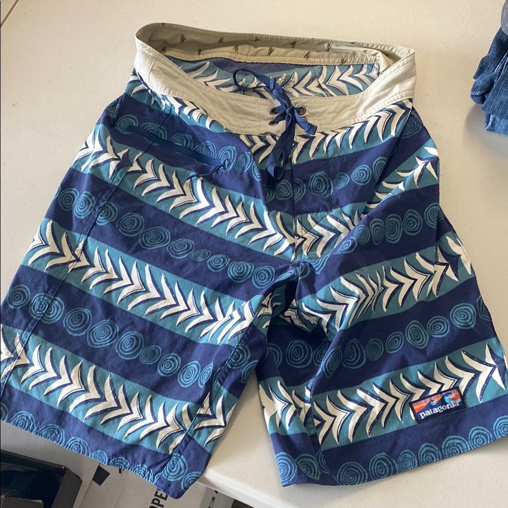 Patagonia Men's Blue and Cream Patterned Board Shorts